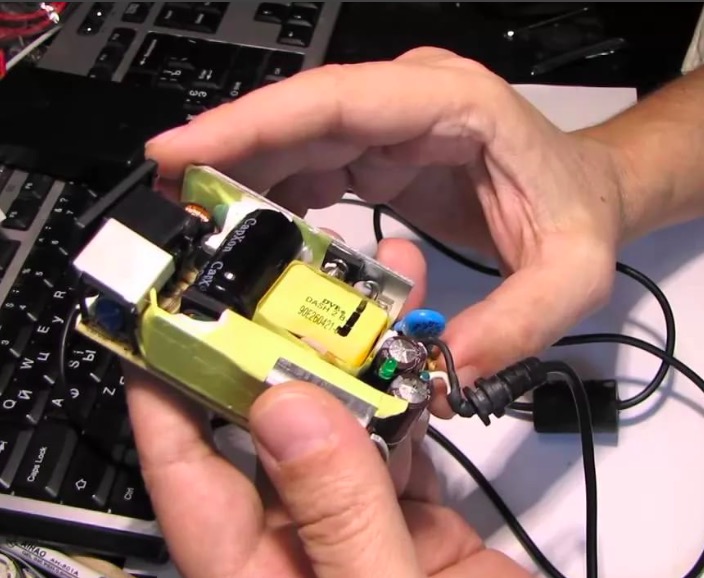 Ремонт блоков питания ноутбуков Ремонт блоков питания ноутбуков в районе Гольяново города Москвы
