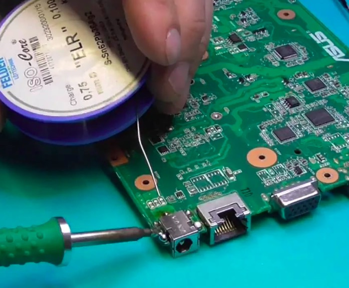 Замена шлейфа матрицы на ноутбуке Замена шлейфа матрицы на ноутбуке в районе Гольяново города Москвы